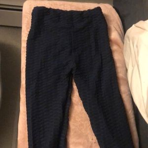 Scrunched butt lifting gym leggings